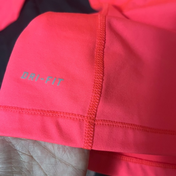 Women’s Nike Pro Dri Fit Hot Pink Long Sleeve - Picture 4 of 5